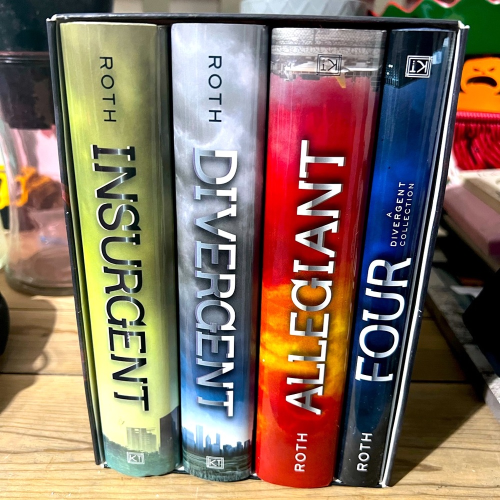 Divergent Books Series/Set Hardcover Books